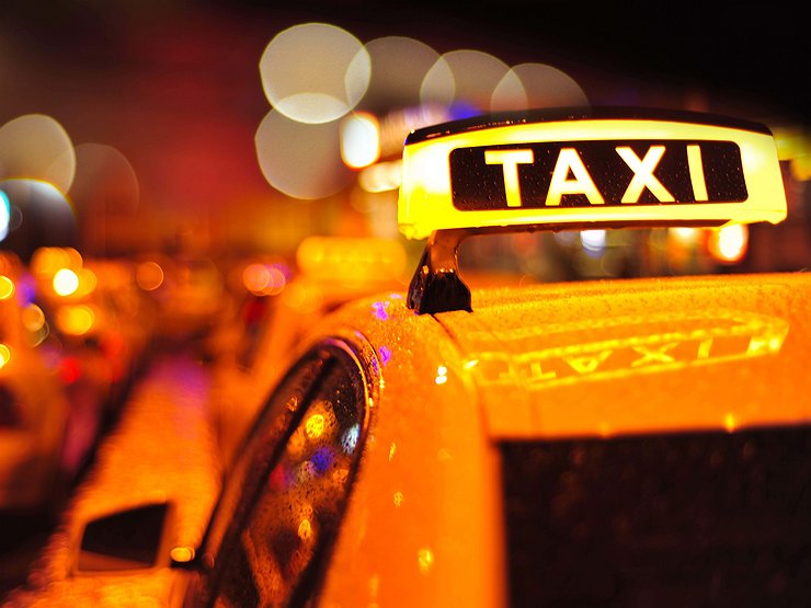 Taxi.jpg.740x555_q85_box-418,0,2557,1600_crop_detail_upscale