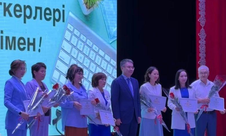 Медицина майталмандарына құрмет көрсетілді 1 4241a670 7a2b 4331 b3a2 73831d3973ed