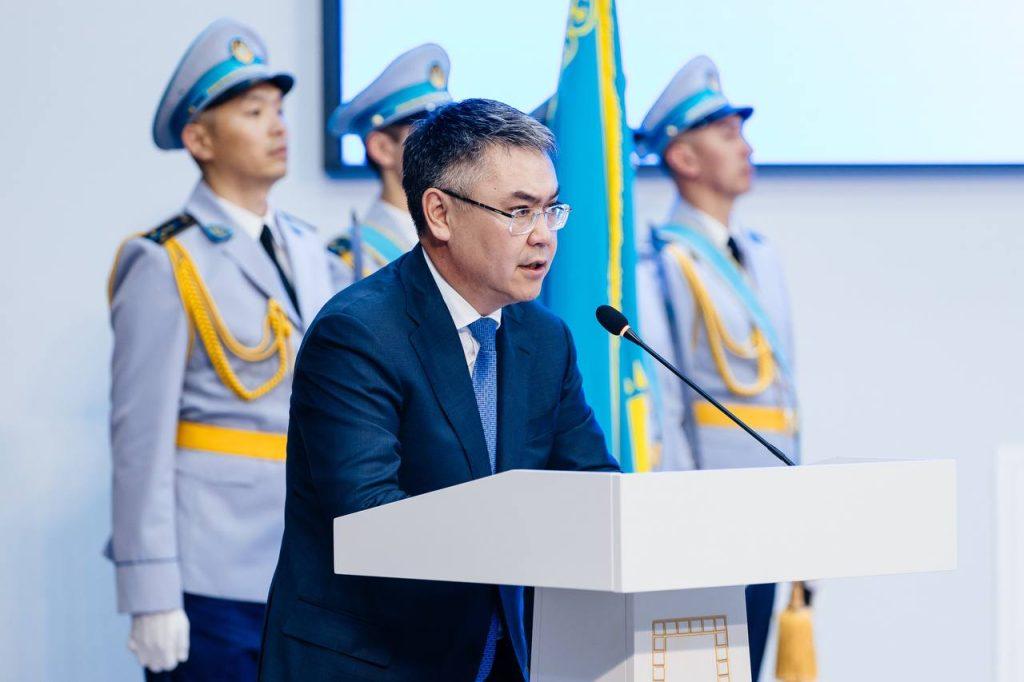 Аймақ басшысы құқық қорғау органдарының қызметкерлерін кәсіби мерекелерімен құттықтады 3 img 7163