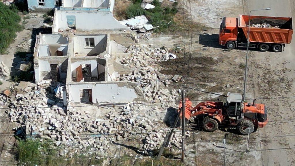 Атырауда апатты үйлер сүріліп жатыр 2 img 7841