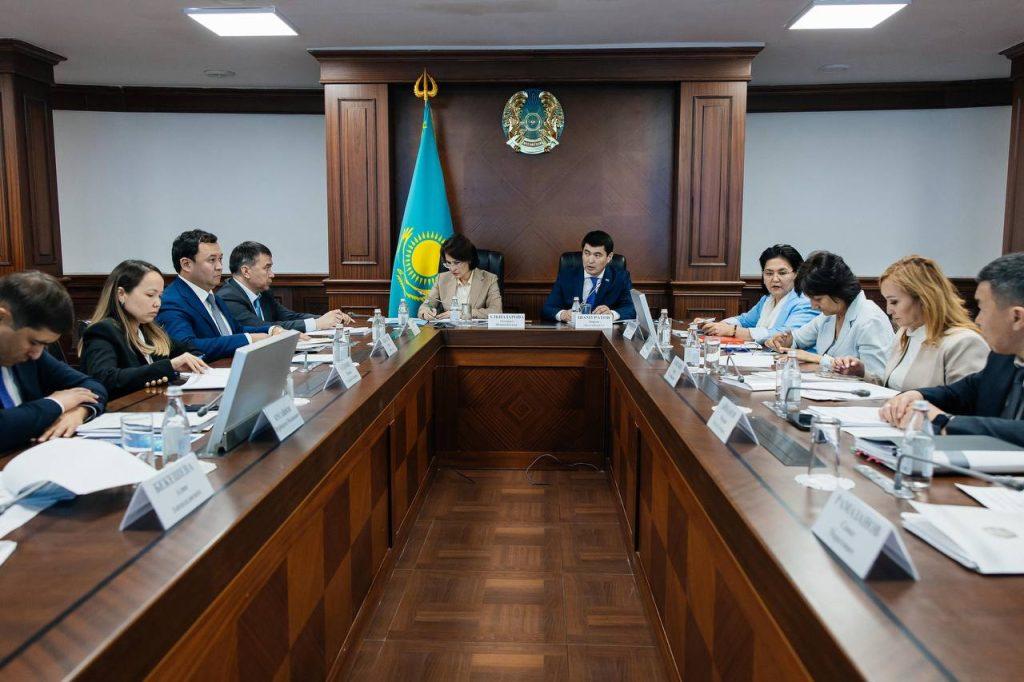 Денсаулық сақтау министрі Мақат ауданының тұрғындарымен кездесті 5 img 9559