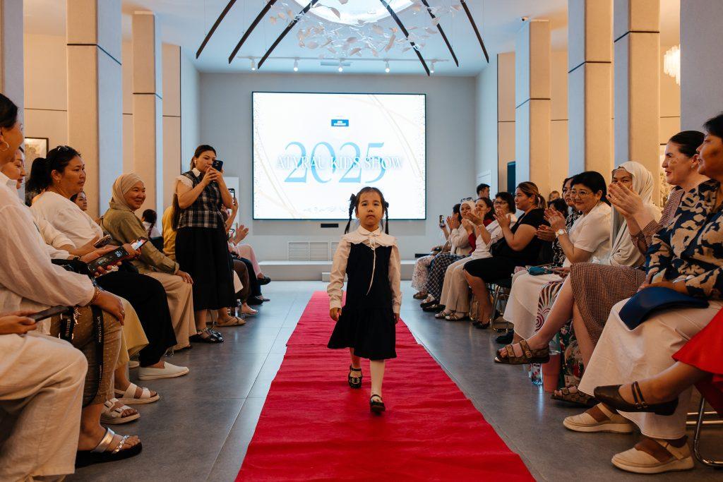 BK Fashion Show: атыраулық оқушылар мектеп формасының жаңа үлгісін көрсетті 3 img 9628