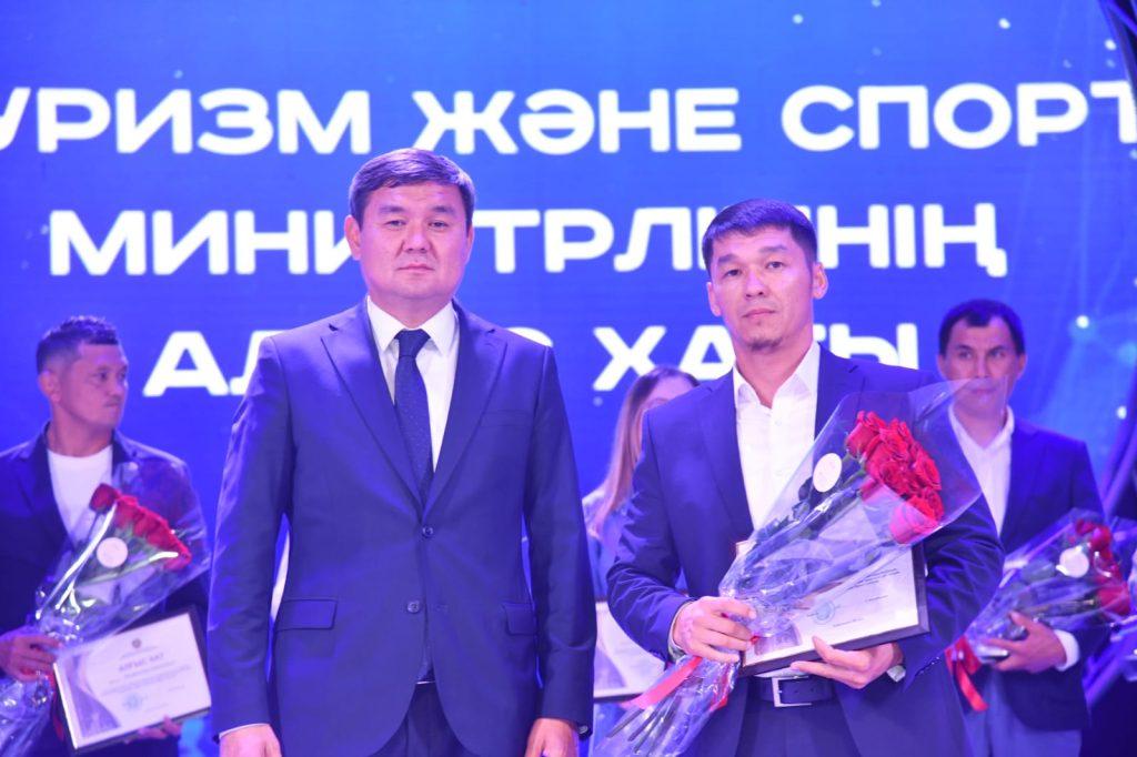 Атырауда Спорт күні кең көлемде аталып өтті 4 0ae9ec7c 3013 421d b28a 91d0d75b68e7