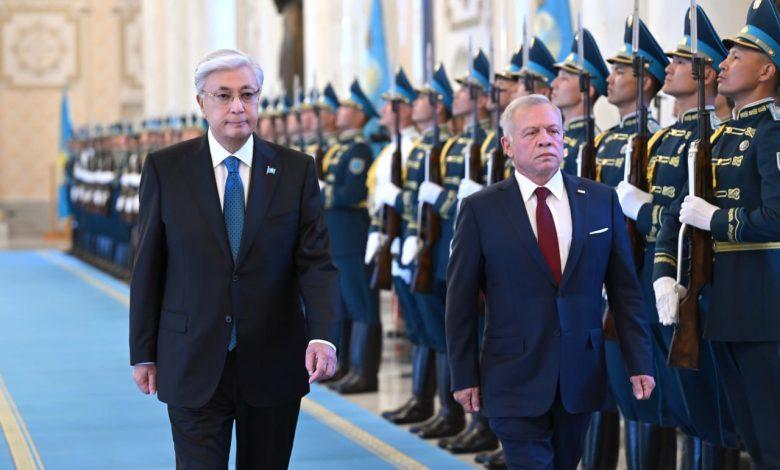 Ақордада елімізге ресми сапармен келген Иордания Хашимит Королдігінің Королі ІІ Абдалла бен әл-Хусейнді салтанатты қарсы алу рәсімі өтті 1 img 1382